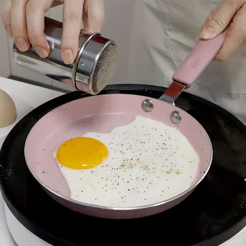 HIGH QUALITY DURABLE ALUMINUM NONSTICK FRYING PAN – THE ESSENTIAL COOKWARE - Image 2
