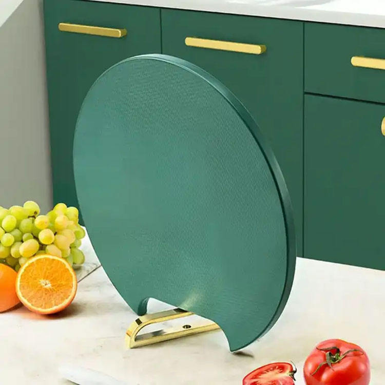 ROUND SHAPE PLASTIC GREEN CUTTING BOARD - Image 2