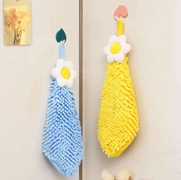Floral Daisy Hanging Microfiber Hand Towel - Image 4